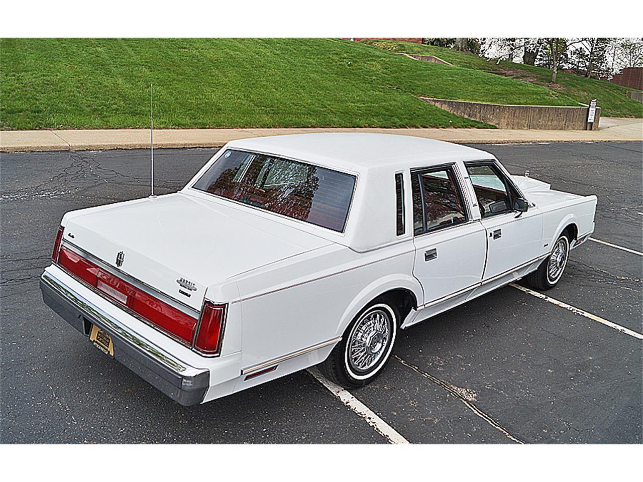 1984 Lincoln Town Car for sale in Canton, OH – photo 9