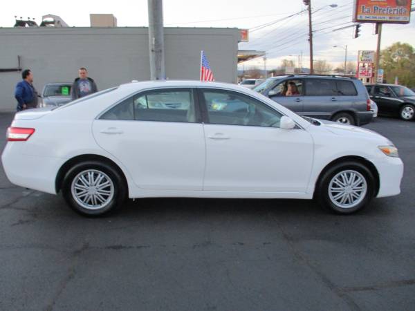 2011 Toyota CAMRY LE WOW IMMACULATE CONDITIONS PLUS 90 DAYS WARRANTY for sale in Roanoke, VA – photo 8