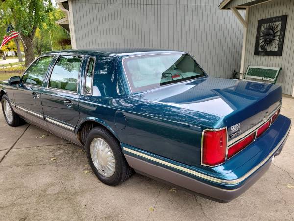 1997 lincoln town car for sale in Loves Park, IL – photo 6