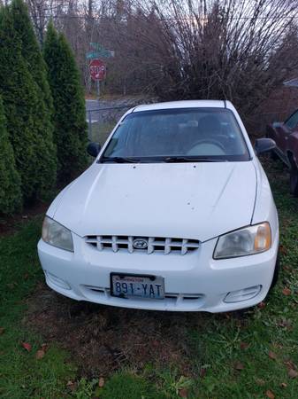 2001 Hyundai Accent - cars & trucks - by owner - vehicle automotive... for sale in Olympia, WA