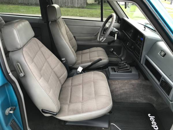 1993 Jeep Cherokee Sport 2-Door 4WD for sale in Hollywood, FL – photo 9