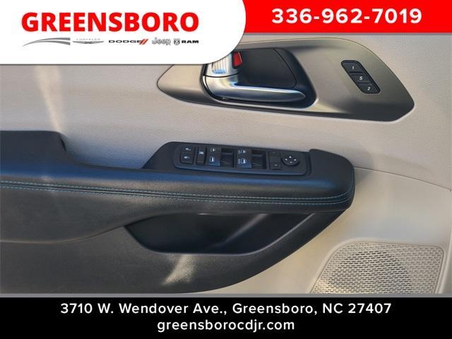 2021 Chrysler Pacifica Touring-L for sale in Greensboro, NC – photo 24