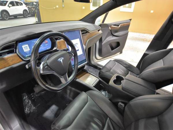 2016 Tesla Model X AWD 4dr 75D - - by dealer - vehicle for sale in Chicago, IL – photo 8