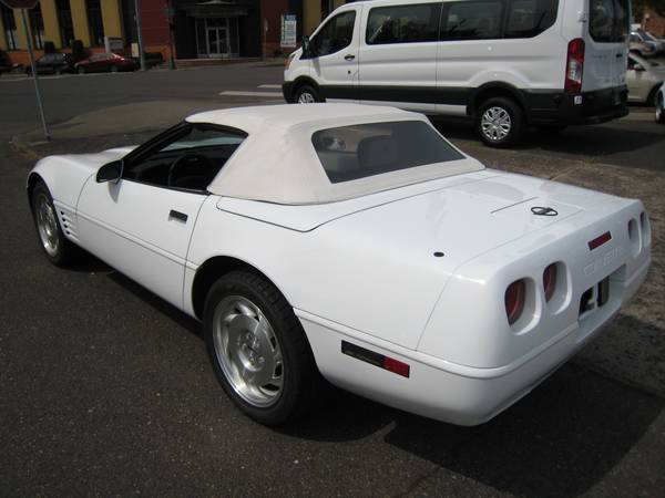 1993 CHEVROLET CORVETTE CONVERTIBLE**ONLY 41k MILES** for sale in Portland, OR – photo 21