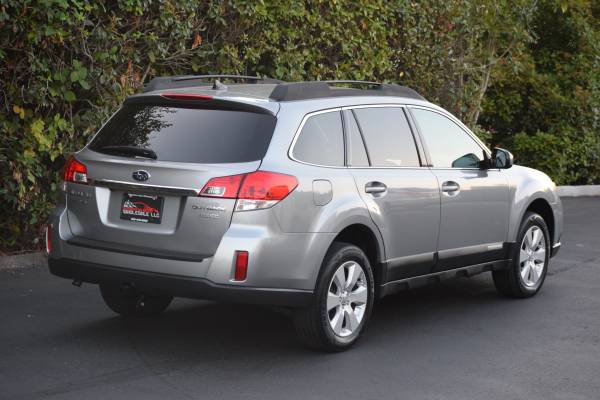 2011 Subaru Outback Limited - LEATHER / MOONROOF / 1 OWNR / 23 RECORDS for sale in Beaverton, OR – photo 7
