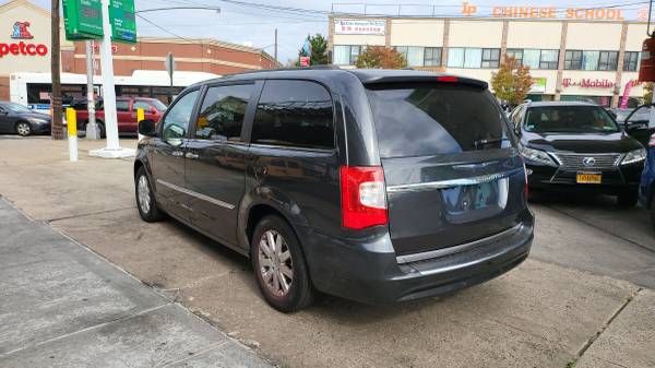 2012 Chrysler Town and country Touring-L 129, 200 miles - cars & for sale in Brooklyn, NY – photo 5