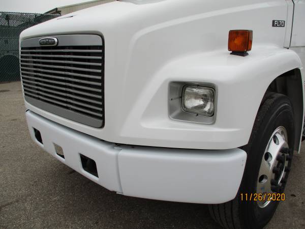 2000 Freightliner FL70 Cab&Chassis 8.3 Cummins 1 Owner Low Miles -... for sale in Jordan, MN – photo 4