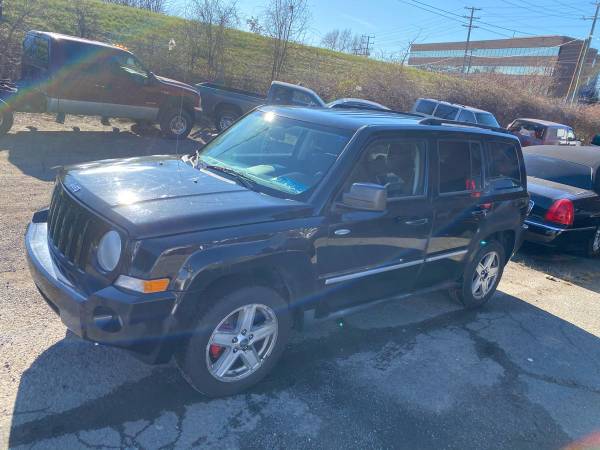 2010 JEEP PATRIOT 4x4 LATITUDE EDITION - cars & trucks - by owner -... for sale in Hartford, CT – photo 2