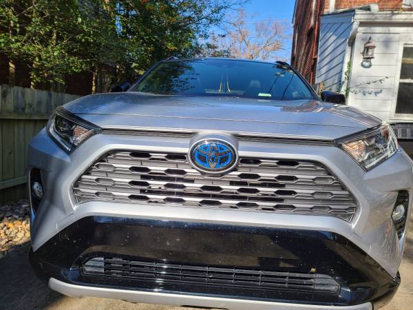 2019 Toyota Rav4 ASE AWD Hybrid - cars & trucks - by owner - vehicle... for sale in Louisville, KY