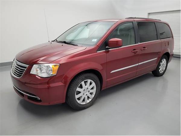 2014 Chrysler Town and Country Touring - mini-van for sale in Fort Wayne, IN – photo 2
