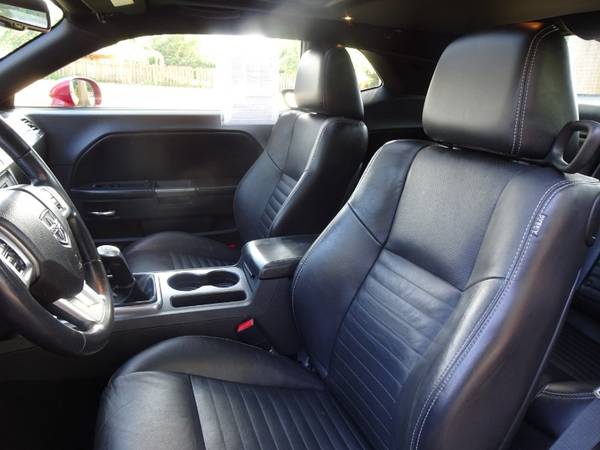 2012 Dodge Challenger R/T 6-Speed Heated Leather Sun Roof Loaded !! for sale in PUYALLUP, WA – photo 11