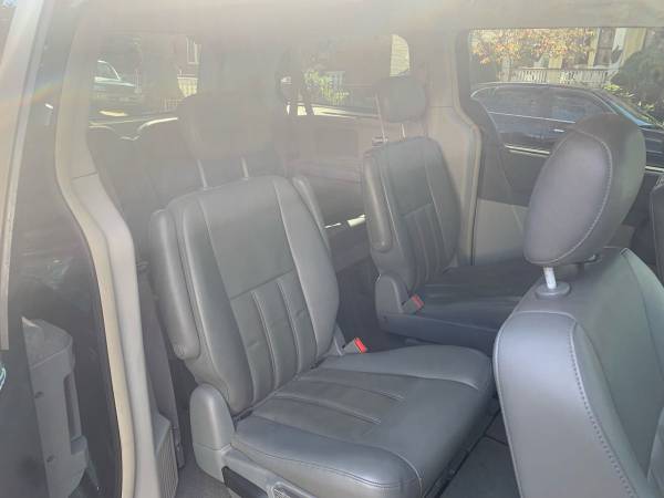 2009 Chrysler town and country for sale in Brooklyn, NY – photo 10