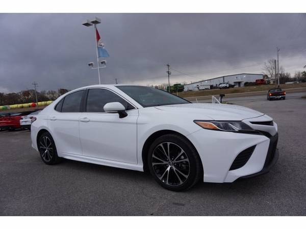 2019 Toyota Camry SE - cars & trucks - by dealer - vehicle... for sale in Brownsville, TN – photo 3