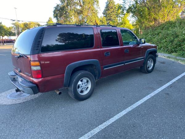 2002 chevrolet suburban for sale in Willits, CA – photo 3