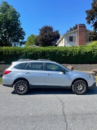 15 Subaru Outback Wagon - Dealer-serviced, great condition, very for sale in Bethlehem, PA
