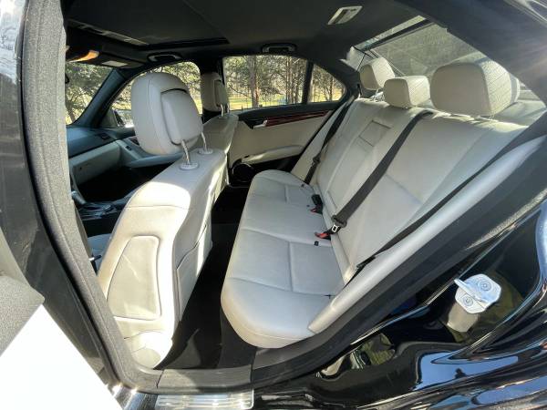 2011 Mercedes C300 4Matic - - by dealer - vehicle for sale in Norcross, GA – photo 10