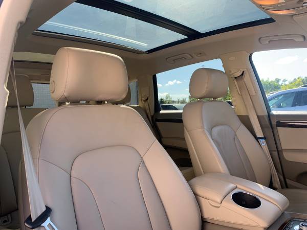 2012 Audi Q7 3.0L TDI 65k Miles Panoramic Sunroof EXCELLENT Condition for sale in Jeffersonville, KY – photo 23