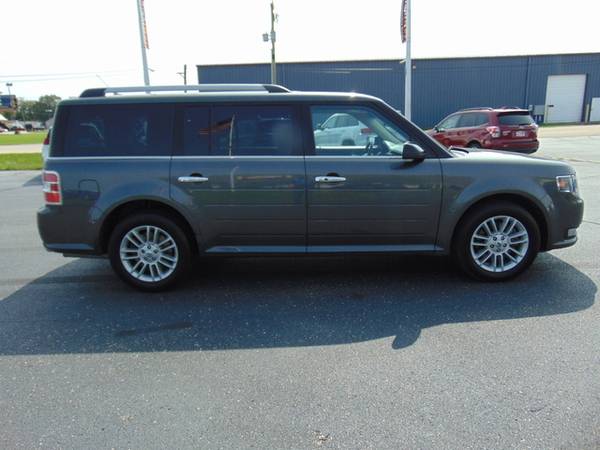 2016 Ford Flex SEL - cars & trucks - by dealer - vehicle automotive... for sale in Elkhart, IN – photo 21
