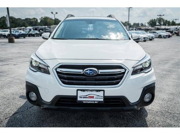 2018 Subaru Outback wagon 2.5i - Subaru Crystal White Pearl for sale in Springfield, MO – photo 3