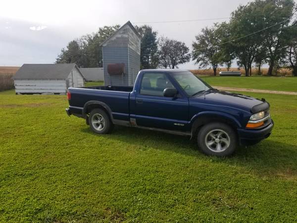 2000 Chevy S10 for sale in Gladbrook, IA – photo 2