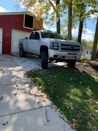 Chevy Silverado - cars & trucks - by owner - vehicle automotive sale for sale in Lima, OH