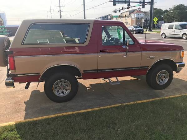 1989 FORD BRONCO XLT-115,000 MILES,BEST IN THE AREA - cars & trucks... for sale in Virginia Beach, VA – photo 4