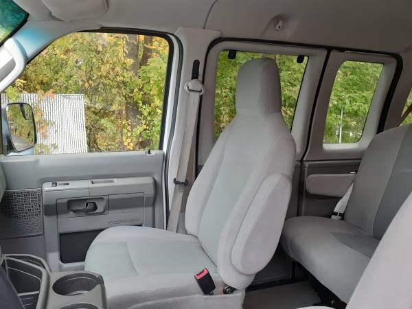 2011 Ford E-350 10 Passenger Van 1 Owner Clean Carfax!! for sale in Cranston, RI – photo 9