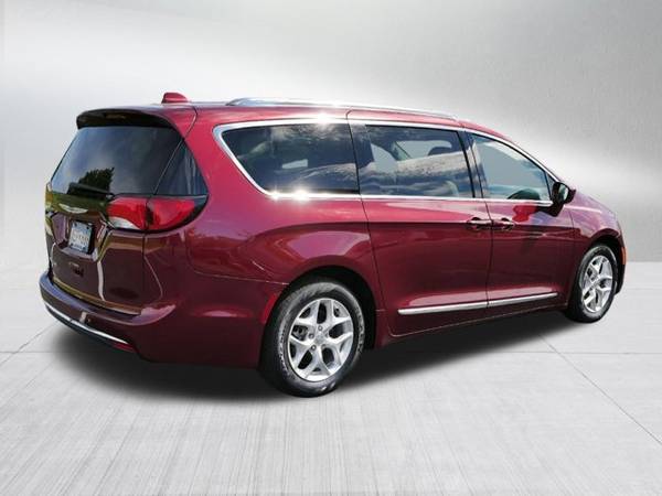 2018 Chrysler Pacifica Touring L Plus - - by dealer for sale in Burnsville, MN – photo 7