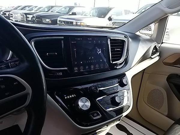 2018 Chrysler Pacifica Touring L Plus FWD - - by for sale in Yorkville, NY – photo 16