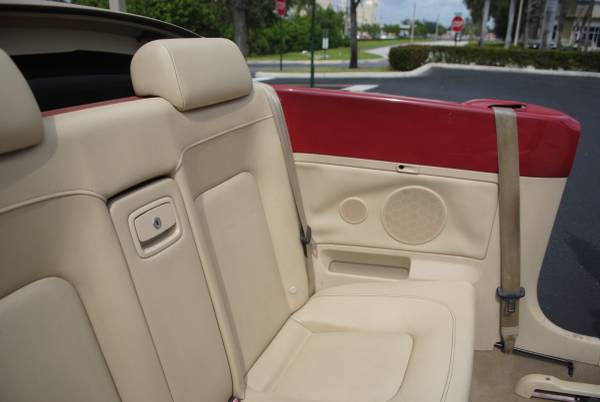 2008 VOLKSWAGEN NEW BEETLE CONVERTIBLE, 2.5L 4Cyl, CLEAN for sale in west park, FL – photo 18
