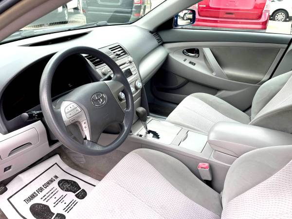 2010 Toyota Camry - - by dealer - vehicle automotive for sale in Chicago, IL – photo 7