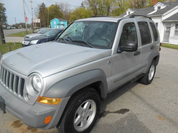 2005 Jeep Liberty 4X4 - - by dealer - vehicle for sale in Perry, OH – photo 8