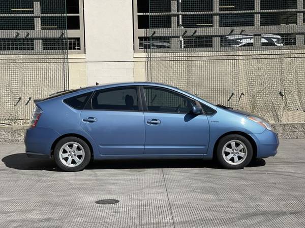 Toyota Prius NEW HYBRID BATTERY/LIKE NEW TIRES/CAT SHEILD - cars & for sale in Portland, OR – photo 2