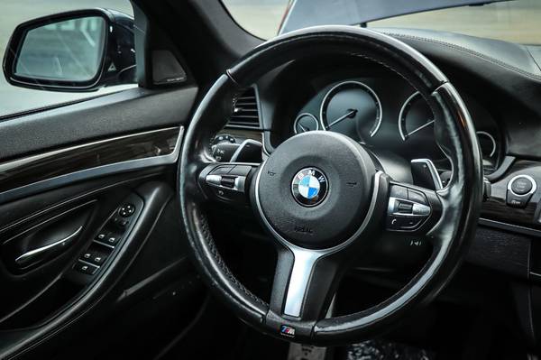 2016 *BMW* *5 Series* *550i xDrive* Carbon Black Met for sale in Oak Forest, IL – photo 23