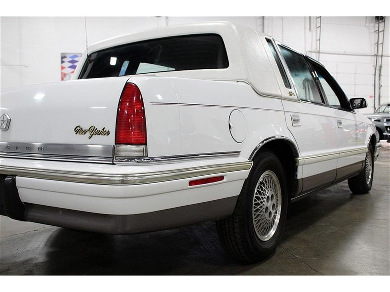 1993 Chrysler Fifth Avenue for sale in Kentwood, MI – photo 22