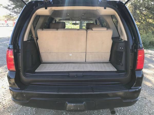2005 Lincoln Navigator, Leather, SUNROOF, 3rd row, WARRANTY. for sale in Mount Pocono, PA – photo 24