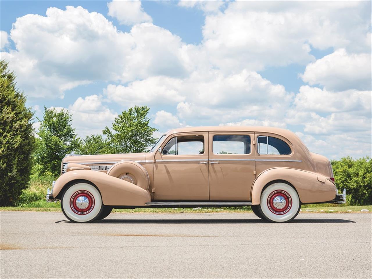 For Sale at Auction: 1938 Buick Series 90 for sale in Auburn, IN – photo 5