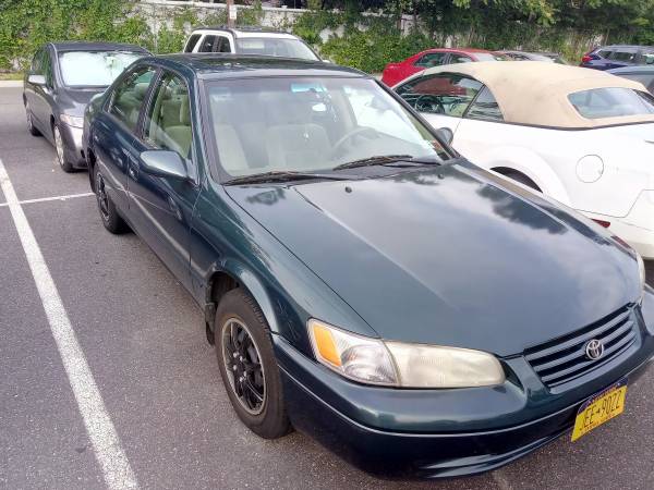 1997 Toyota Camry LE for sale in Hewlett, NY