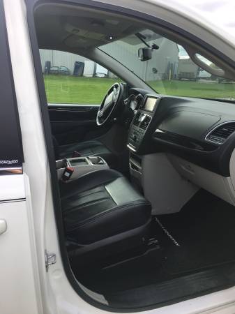 2013 Chrysler Town & Country - 79,000 miles-Great Shape for sale in Sigourney, IA – photo 8