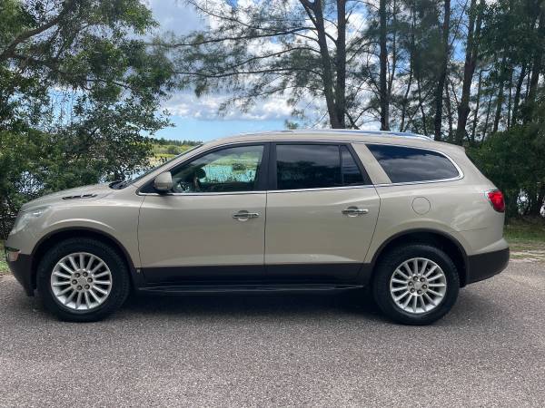 2009 Buick Enclave CXL V6 FWD 3rd Row seat back up camera NICE CAR for sale in Fort Myers, FL – photo 3
