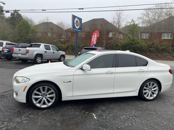 2013 BMW 5 Series 4dr Sdn 535i xDrive AWD with Front & rear floor for sale in Cumming, GA – photo 10