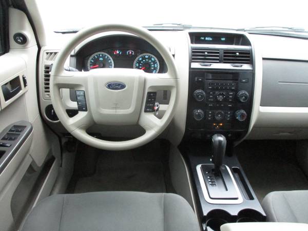 12 Ford Escape *Very Nice Small/Mid sized SUV* for sale in Flint, TX – photo 9