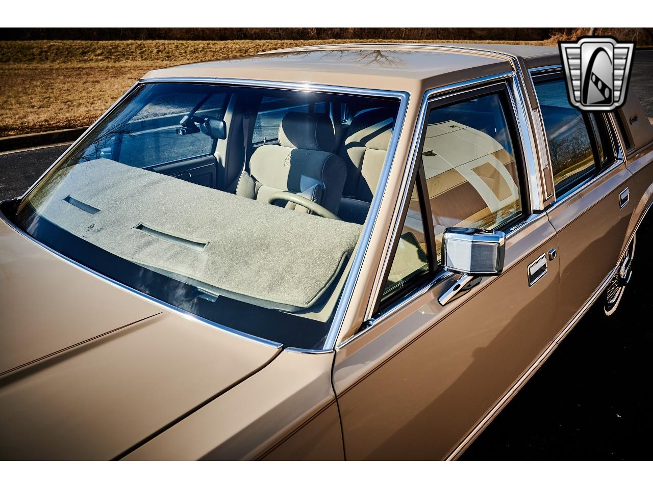 1988 Lincoln Town Car for sale in O'Fallon, IL – photo 70