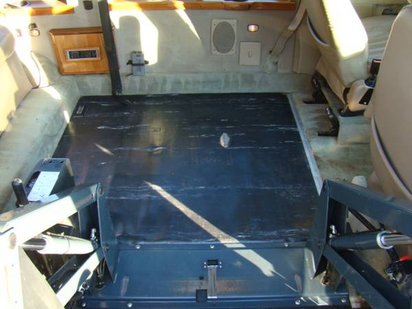 2004 Ford E-250 Wheelchair Accessible Van (Handicap Van) for sale in Wingate, TN – photo 19