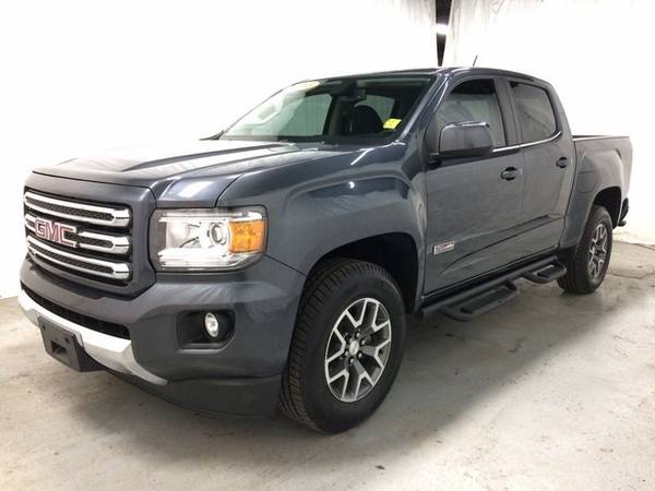 2016 GMC Canyon ALL TERRAIN Crew Cab 4WD Bluetooth back up camera! for sale in Grand Rapids, MI – photo 8