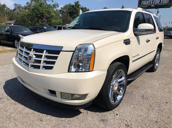 2007 CADILLAC ESCALADE - Fully Loaded! Clean CarFax! We Finance!! for sale in North Charleston, SC