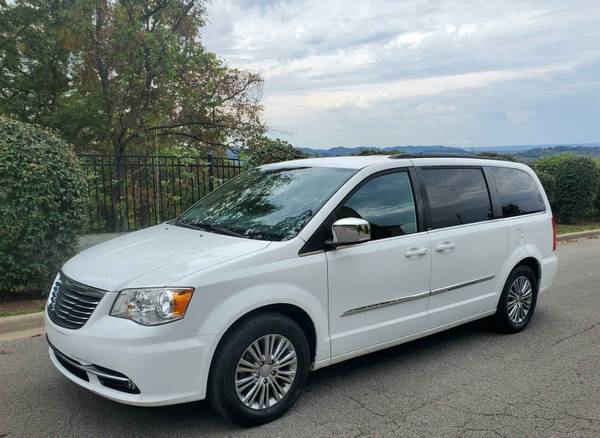 2013 Chrysler town and country L-touring for sale in Louisville, KY – photo 4