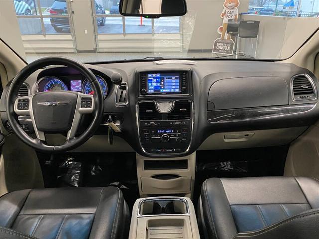2016 Chrysler Town & Country Touring for sale in Grand Rapids, MI – photo 30
