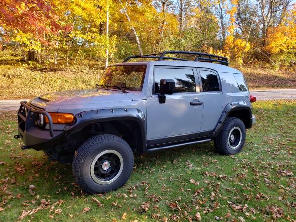 2014 Toyota FJ Cruiser TRD extras for sale in Plymouth, WI – photo 3