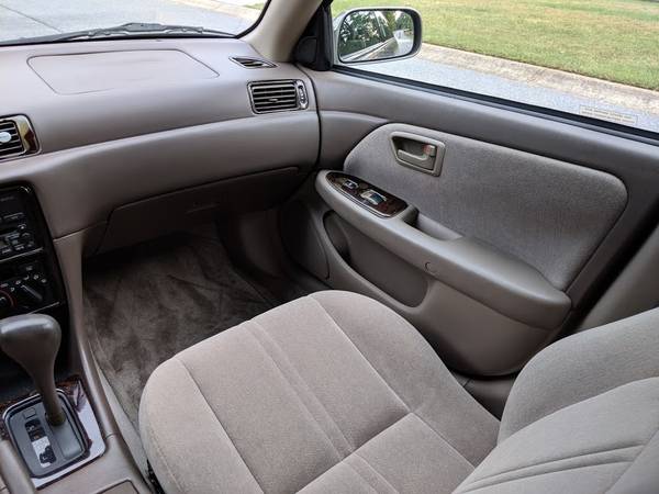 ONLY 48,000 MILES- OWNED BY A RETIREE -TOYOTA CAMRY XLE - SIDE AIRBAGS for sale in Powder Springs, TN – photo 5
